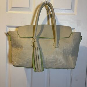 Vittoria Napoli Elegant Leather Cream XL Tote Bag with Green Accents